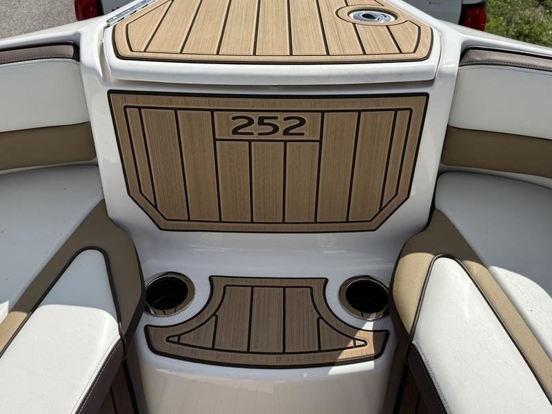 00164D61-6047-40C5-BC47-5CFB01574AAA