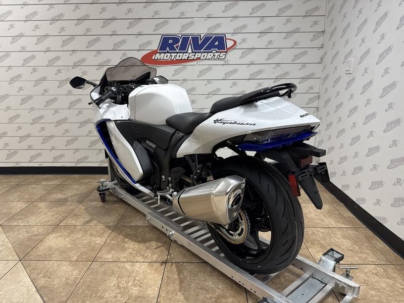 05D4D001-F392-4B2E-8BB7-457BCA552B45