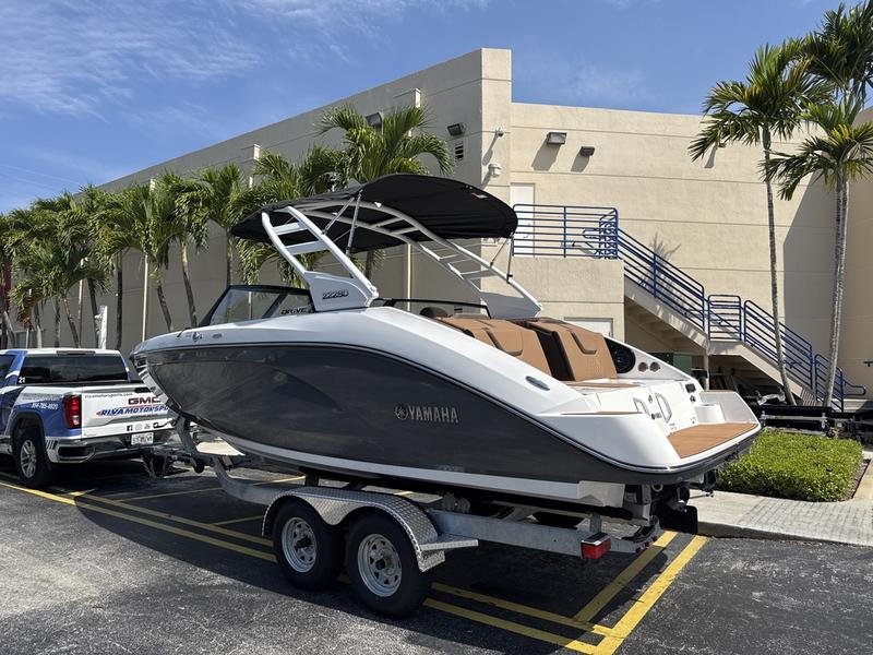 088D42EA-4F6B-4BD2-A092-DD7350A86715