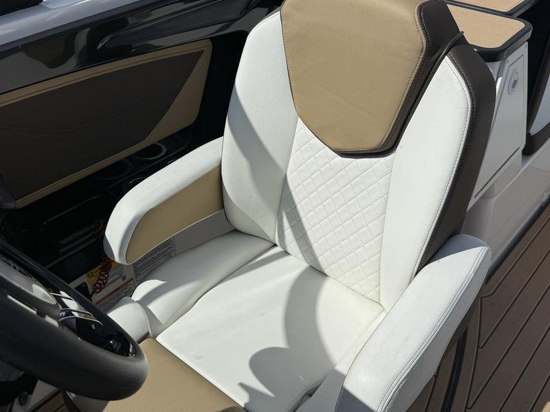 0D605266-5A9B-4BDB-8131-E23C0D7E210B