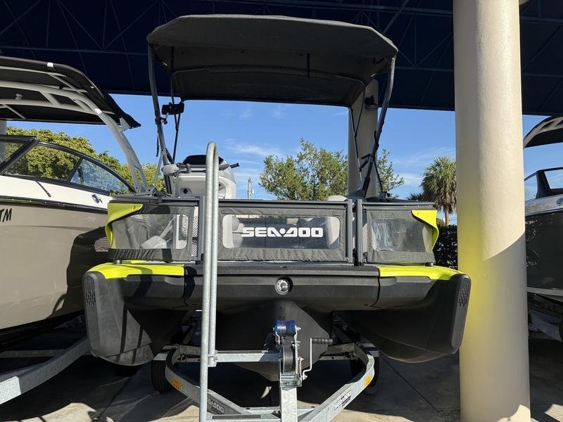 0F16D51C-8B8E-4558-AE0F-2520094A791B