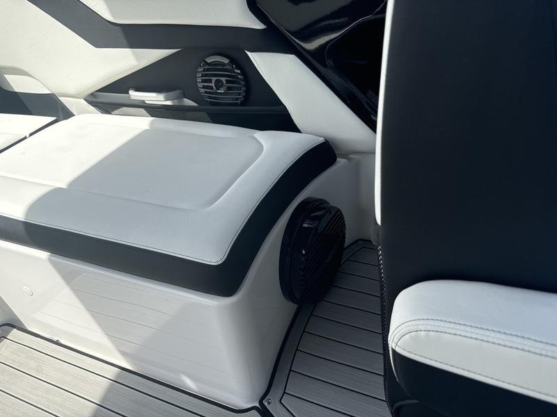 203B17AB-7A7A-414C-97D9-6C351F7EF5D8