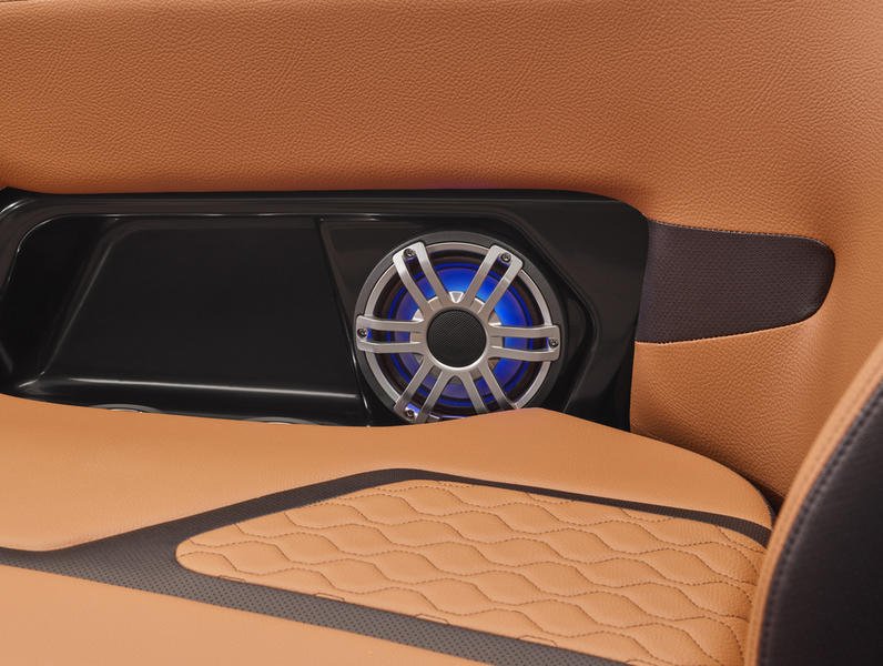 3282D1A2-1059-4F24-BB38-346711A7D6EF