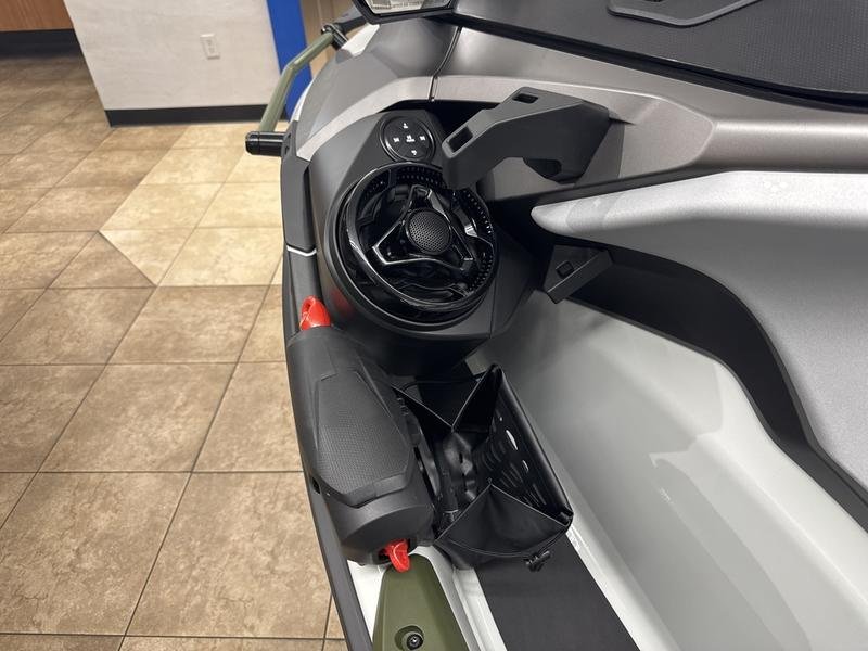 499B128D-A317-4765-8769-CC40610EED05