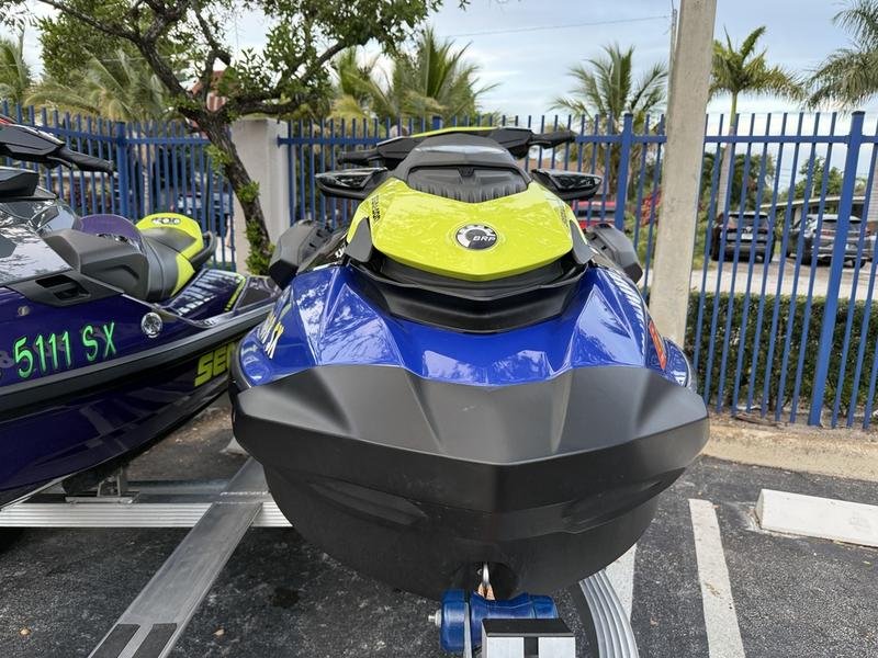 4C6018DA-FF4E-42E4-8E2E-058397A4CF85