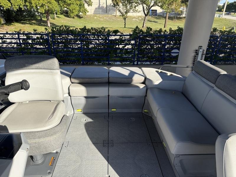 6074A71B-0D3F-4789-823A-0F920EA33539