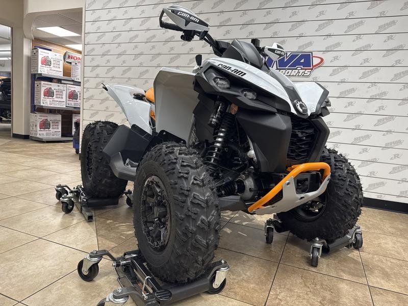 62F2B4FF-A82E-4608-BF9D-6A116493189A