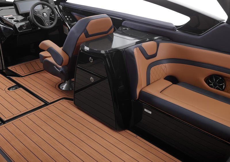 6746A538-3A39-4438-A0AA-3EA3D562993D