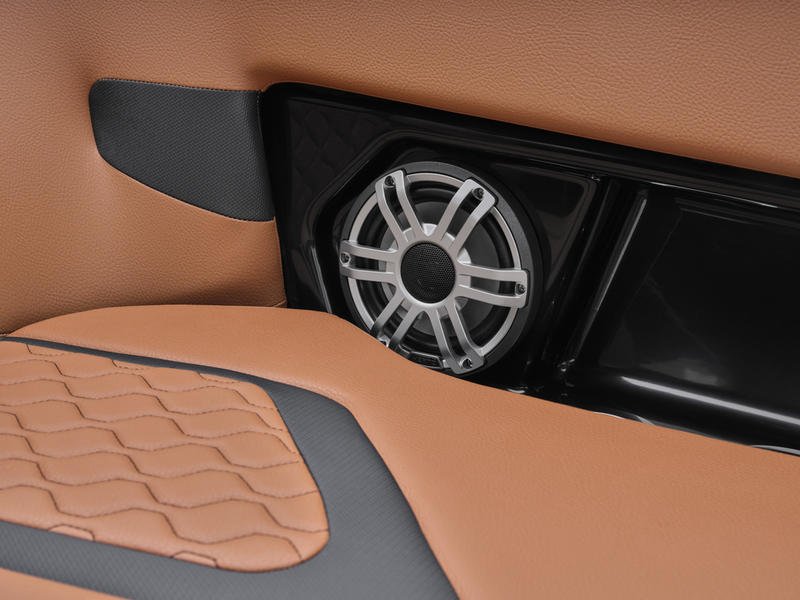 76DC22B7-2F35-4F23-98FF-415C48D77338