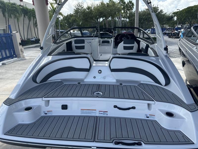 7E42AFEA-5287-4AD0-BDB7-72E70E25BA8B