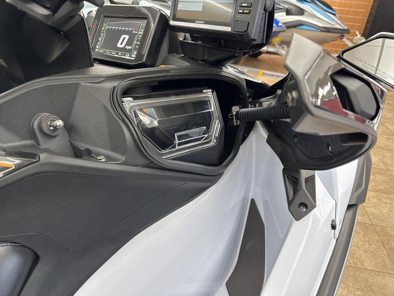 804C7B79-68AF-4B17-9CB9-466AFE2BAA4E