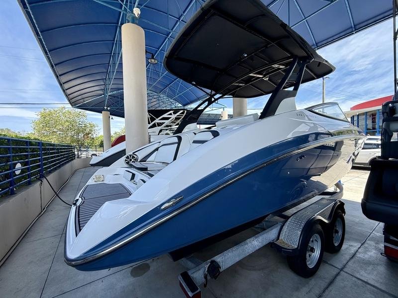 857D82B6-8A1A-409F-B189-D83505831B53