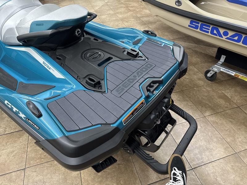 8C5A3570-3DD3-445D-9EBF-5EE532B6EB05