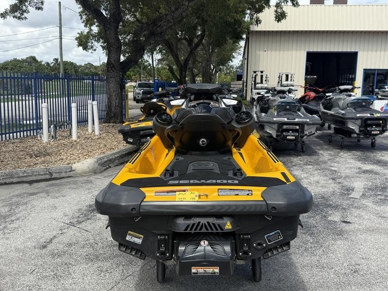 8DD0657E-A2D4-42AE-BDC9-80AB2A689F8F