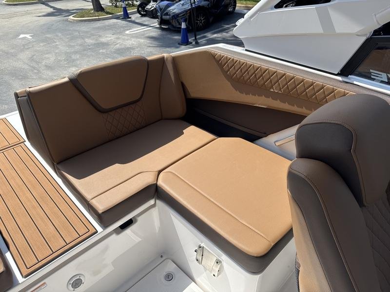 8EB84883-B540-44C1-B2DE-9815F4DAE72D