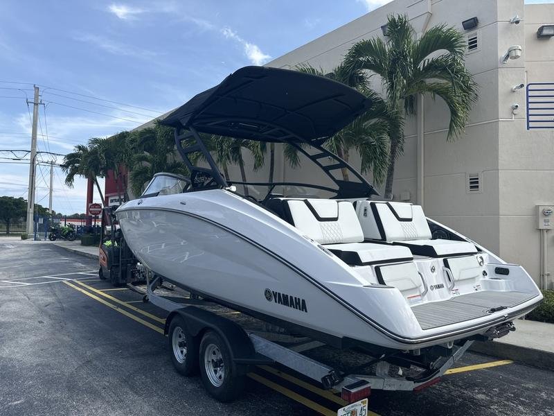 8FF056E1-4EA7-43E4-8E82-601A70C8238E