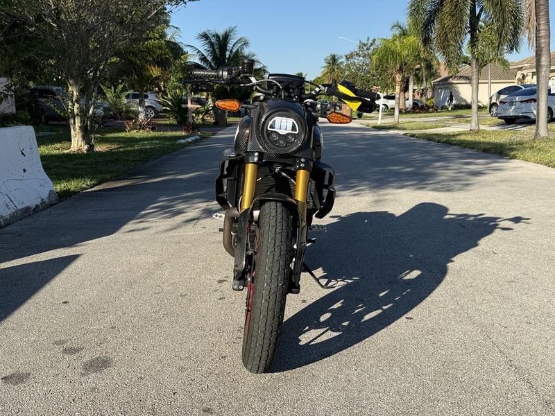 94797F30-B187-485E-A0EE-1601BC60BF46