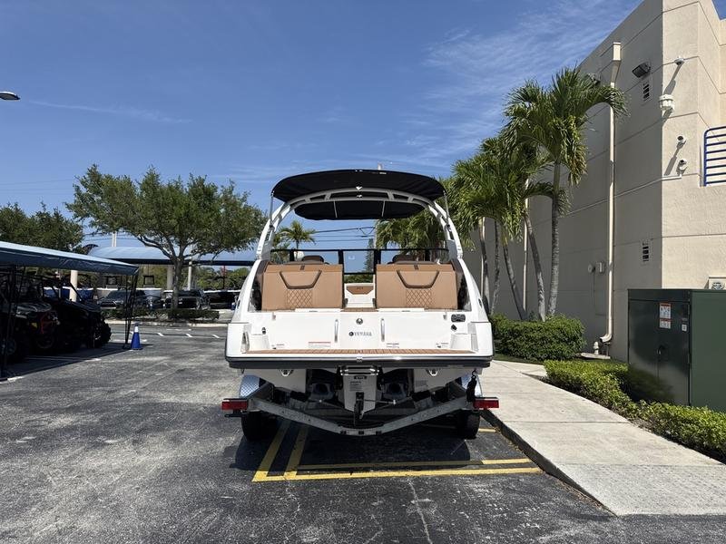 B051AEB6-484C-4081-B55F-9BC98A3E5642