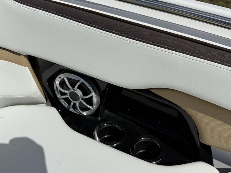 B9670630-6DFA-4049-94B3-C022EC93D8C6