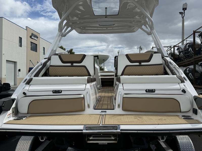 CF775A4B-02C5-4F78-B432-19ACB18B0939