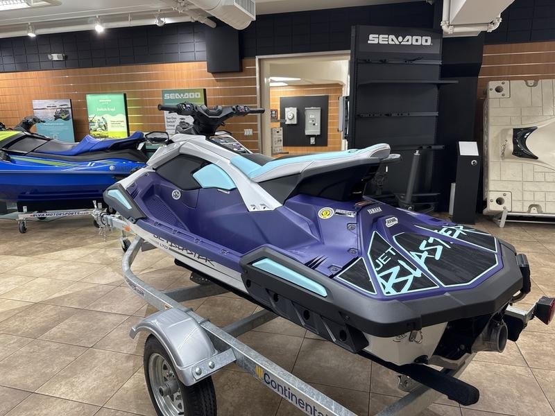 DCFC5FE7-FD83-4D77-A64A-59BA7594B398