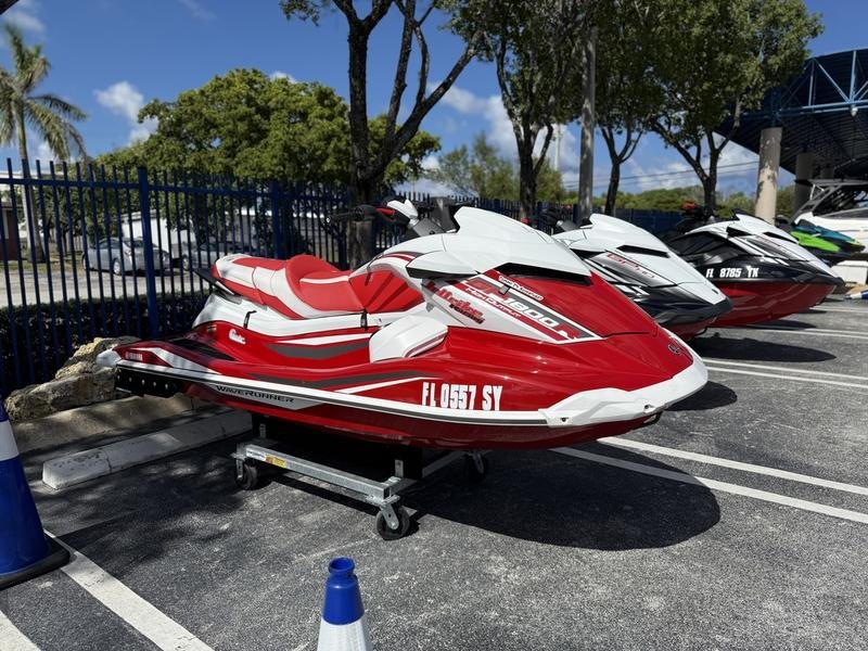 E5338B4E-D819-4B74-9B95-7B9E1981B0A1