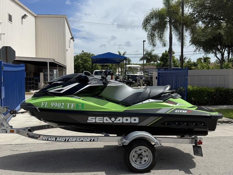 EB4E7358-5950-4303-9666-D9184E435CCE