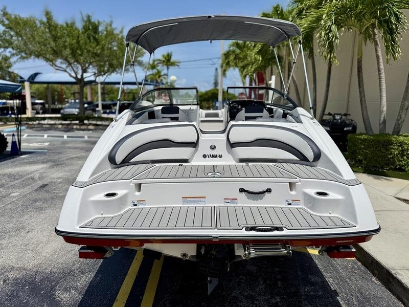 EC351D7F-6C23-45EE-8173-0007A514E4C0